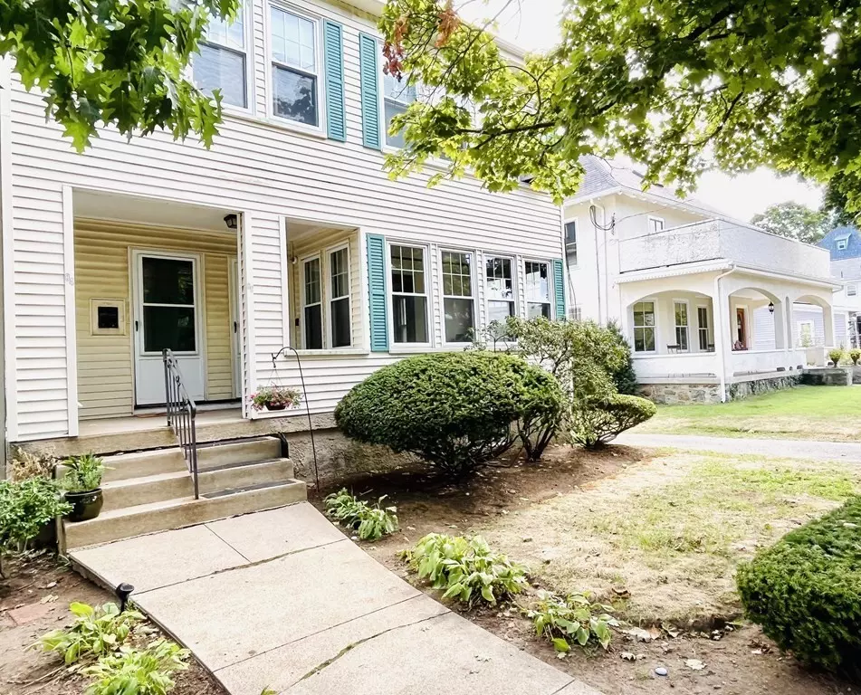 Newton, MA 02465,86 Webster St #86