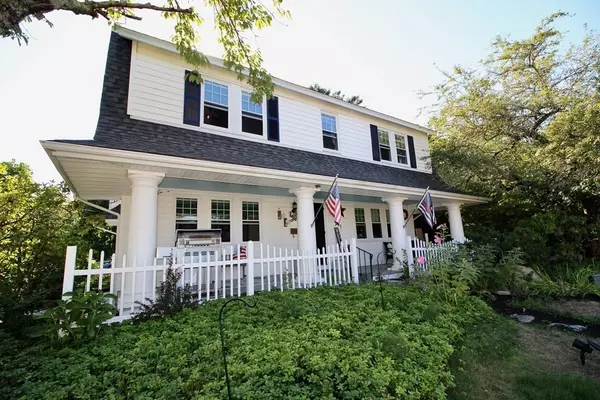 228 High St, Wareham, MA 02571