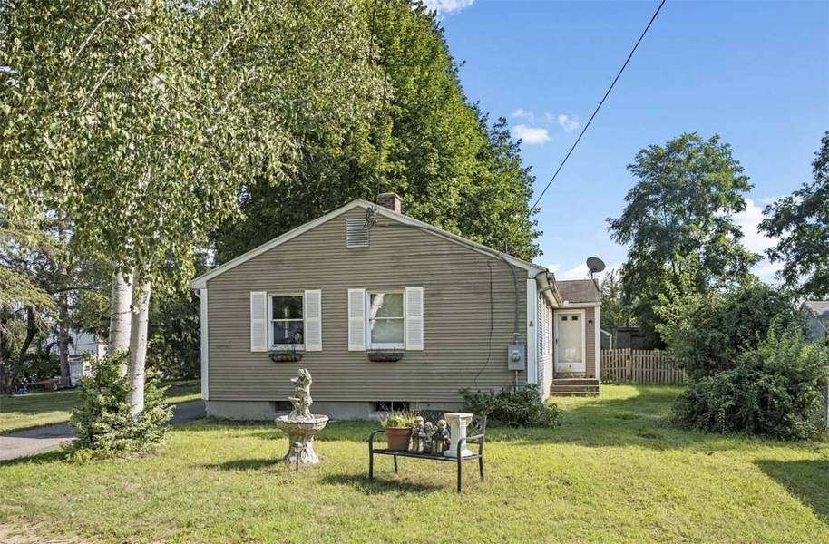 8 5th, East Longmeadow, MA 01028