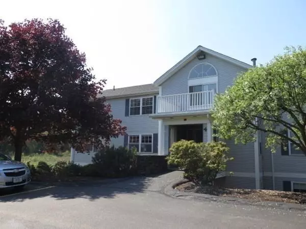 4 Crestview Dr #62, Spencer, MA 01562