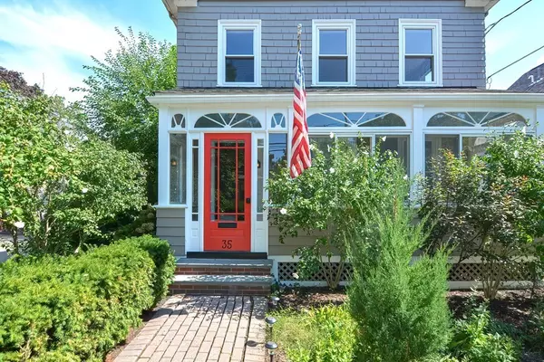 35 Henderson St, Arlington, MA 02474