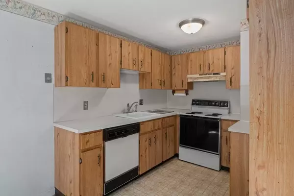 Halifax, MA 02338,561 Twinlakes #561
