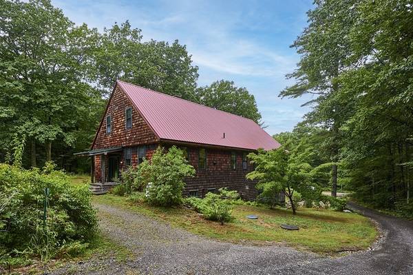 71 Town Farm Road, Shutesbury, MA 01072