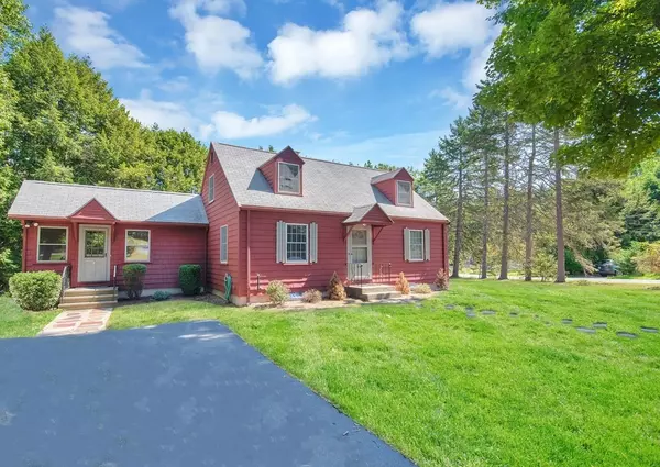 1 Tudor Ln, Ashland, MA 01721