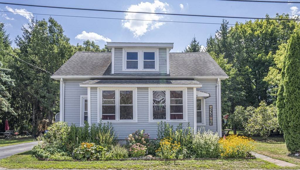 27 Mason St, Attleboro, MA 02703