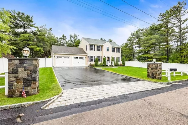4 Sloop Ln, Wareham, MA 02571