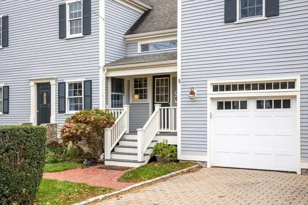 78 Kilby St, Hingham, MA 02043