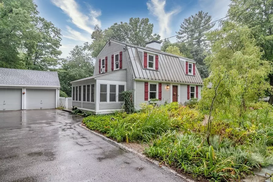 10 Bennett Rd, Wayland, MA 01778