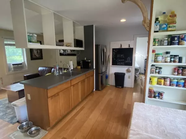 Northfield, MA 01360,92 East St