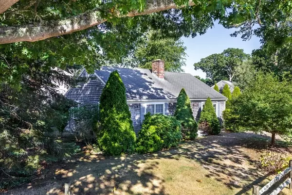 19 Country Circle, Dennis, MA 02660