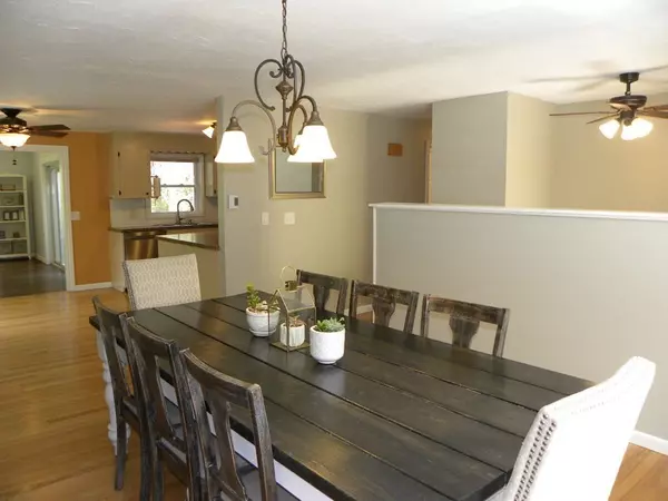 Charlton, MA 01507,78 Partridge Hill Rd