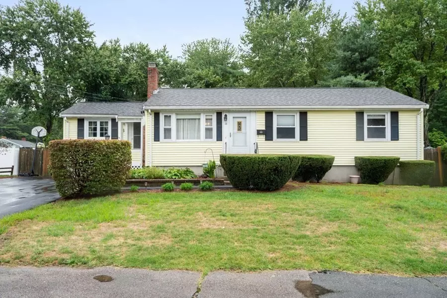 16 Zenas Rd, Holbrook, MA 02343