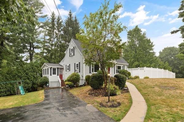 10 Birch Rd, Reading, MA 01867