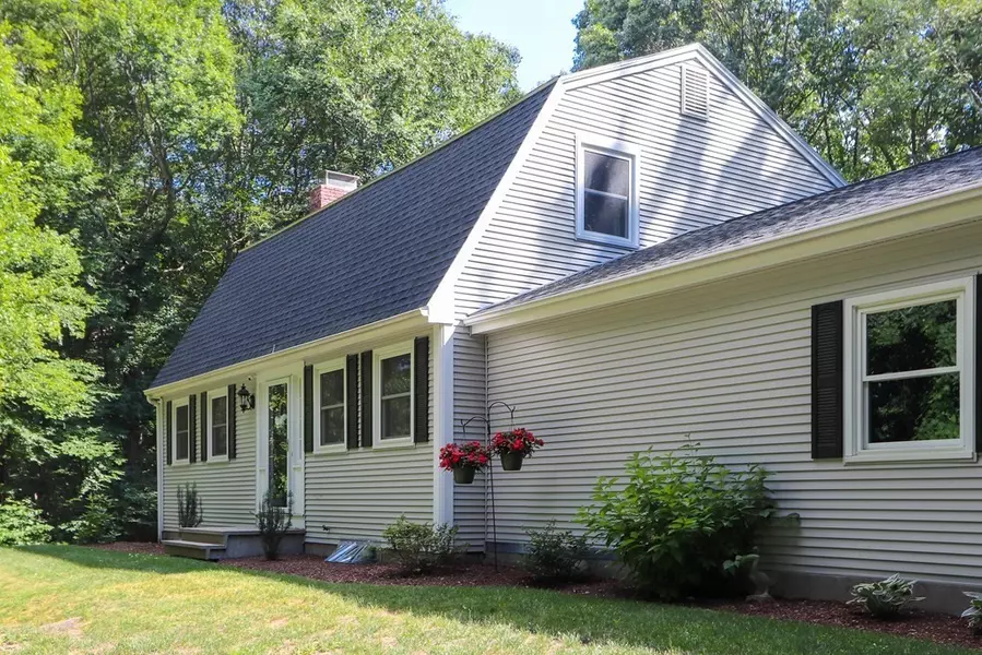 158 Ash Street, Hopkinton, MA 01748