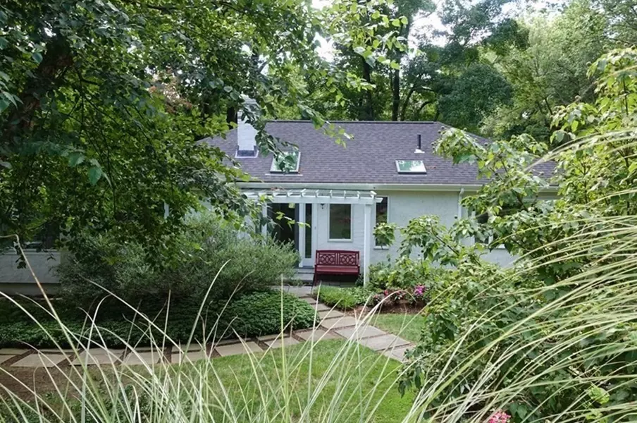 319 S Great Rd, Lincoln, MA 01773