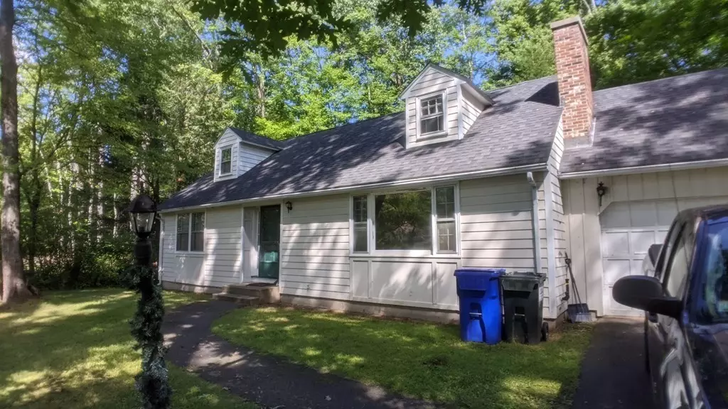 60 Blackberry Lane, Amherst, MA 01002