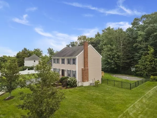 Raynham, MA 02767,205 Whippoorwill Dr