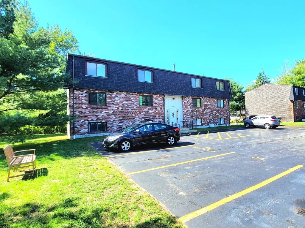 Attleboro, MA 02703,109 Maple St #B1