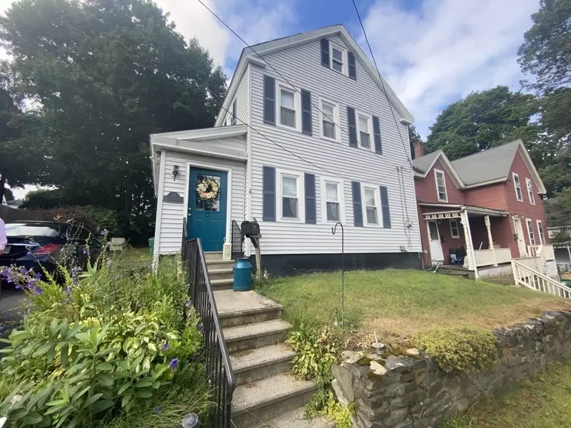 47 Franklin St, Clinton, MA 01510