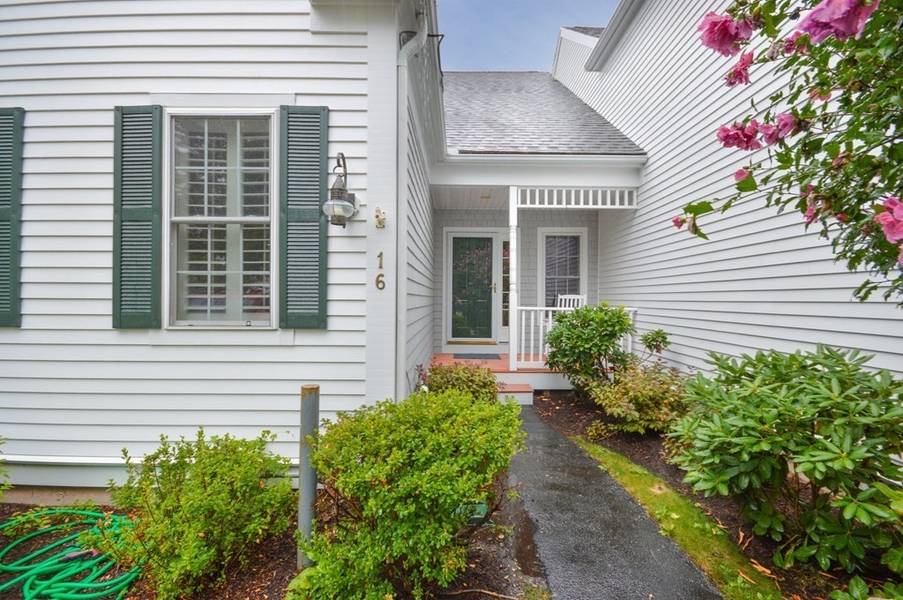 16 Berrywood Court #107, Bourne, MA 02532