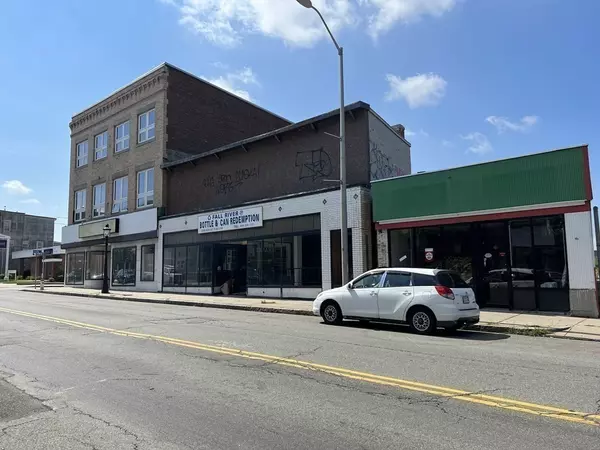 1441 Pleasant St, Fall River, MA 02720