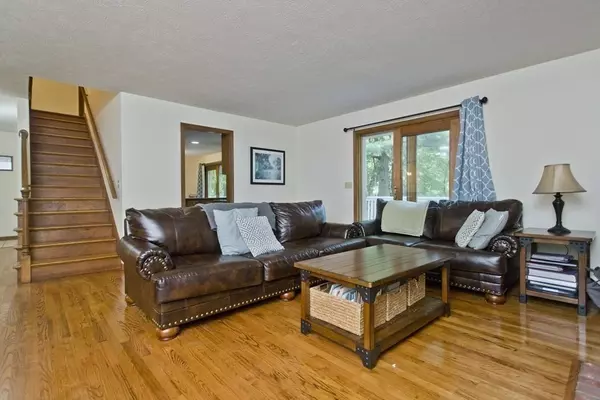 Palmer, MA 01069,20 Old Farm Rd