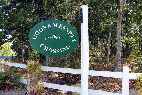 Falmouth, MA 02536,144 Ashumet