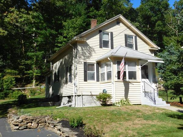 169 Whitins Road, Sutton, MA 01590