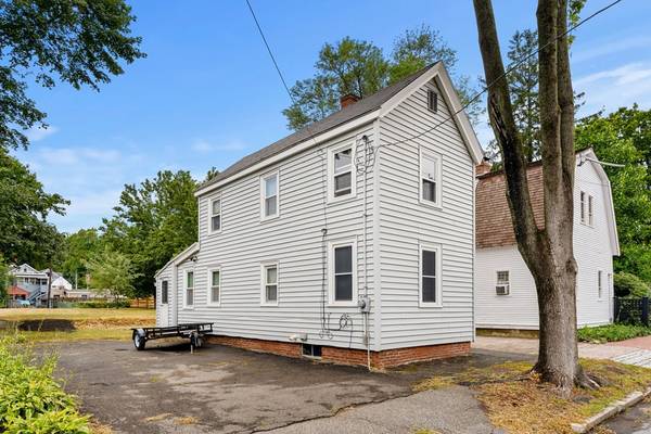 6 Pine St, Newburyport, MA 01950