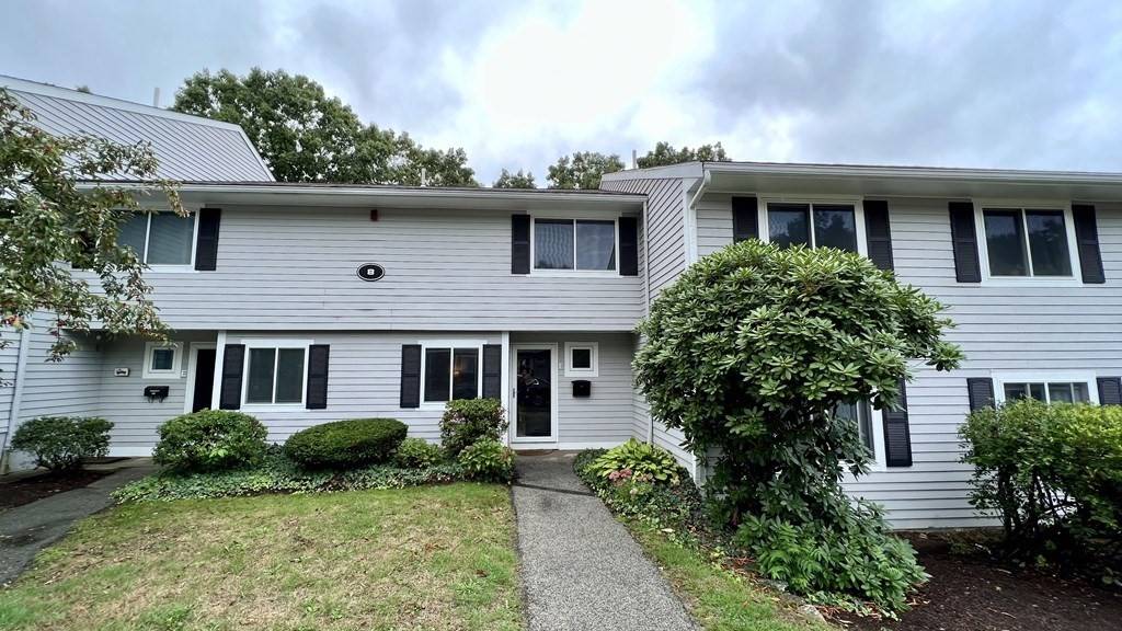 8 Beals Cove Rd. #F, Hingham, MA 02043