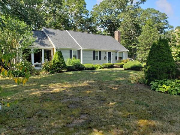 13 Bayberry Dr,  Mashpee,  MA 02649