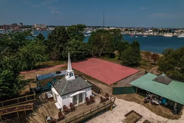 Fairhaven, MA 02719,1 Crow Island