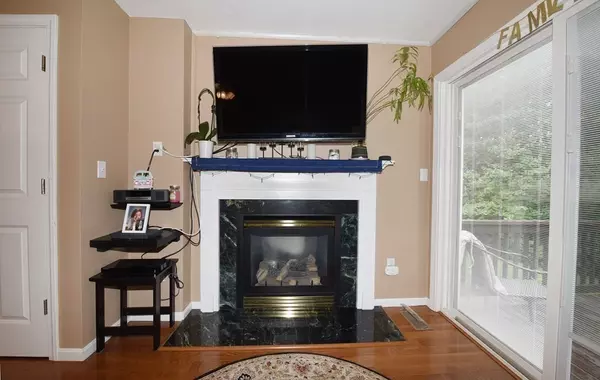 Abington, MA 02351,204 Thayer St #204