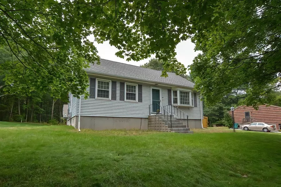 45 Prentice Road, Northbridge, MA 01588