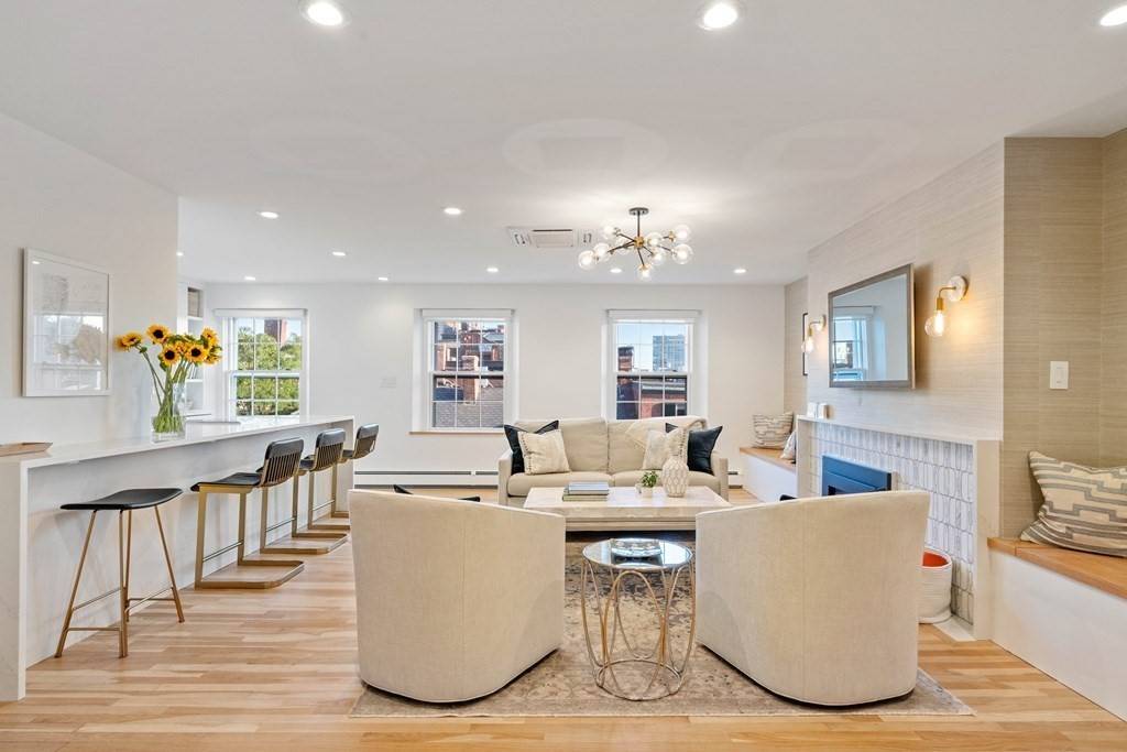 Boston, MA 02108,1-3 Chestnut St #4B