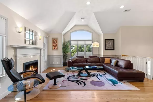 Nahant, MA 01908,5 Desmond Drive