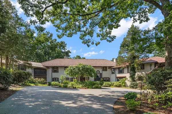 110 Shade St, Lexington, MA 02421