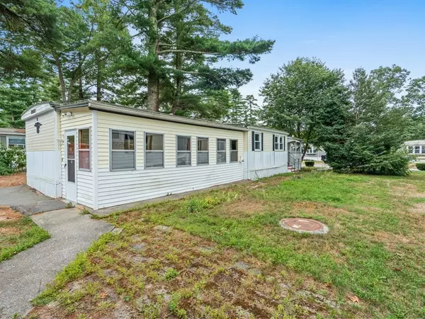 98 Castle Drive, Wareham, MA 02576