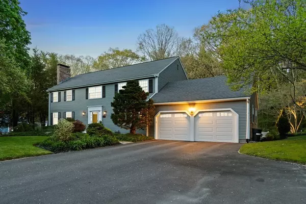 210 Hunters Ridge Road, Concord, MA 01742