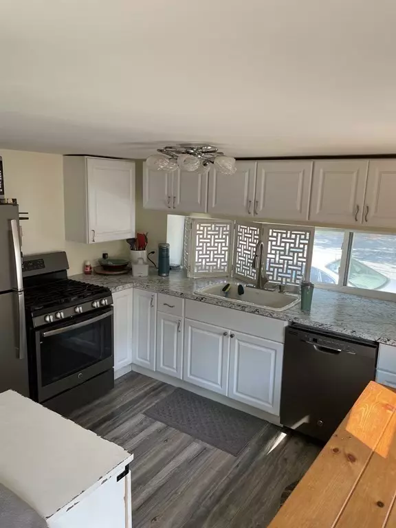 Montague, MA 01376,259 Millers Falls Road #16