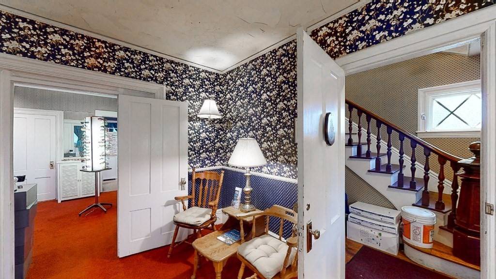 Auburn, MA 01501,174 Oxford St N