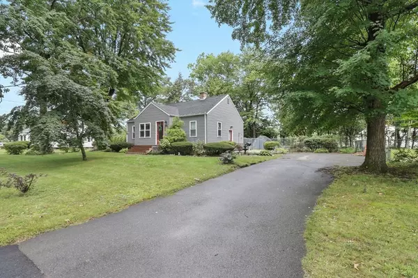 Agawam, MA 01001,27 Woodside Drive