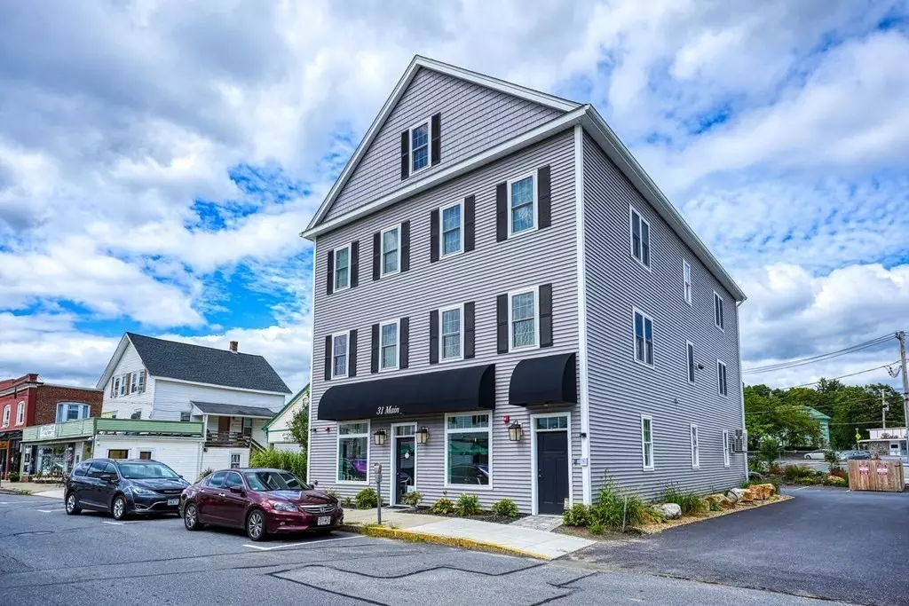 Maynard, MA 01754,31 Main St #3