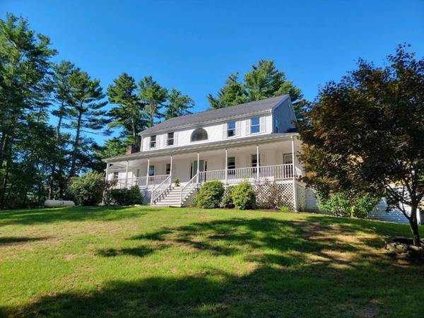 136 Paradise Lane,  Rochester,  MA 02770