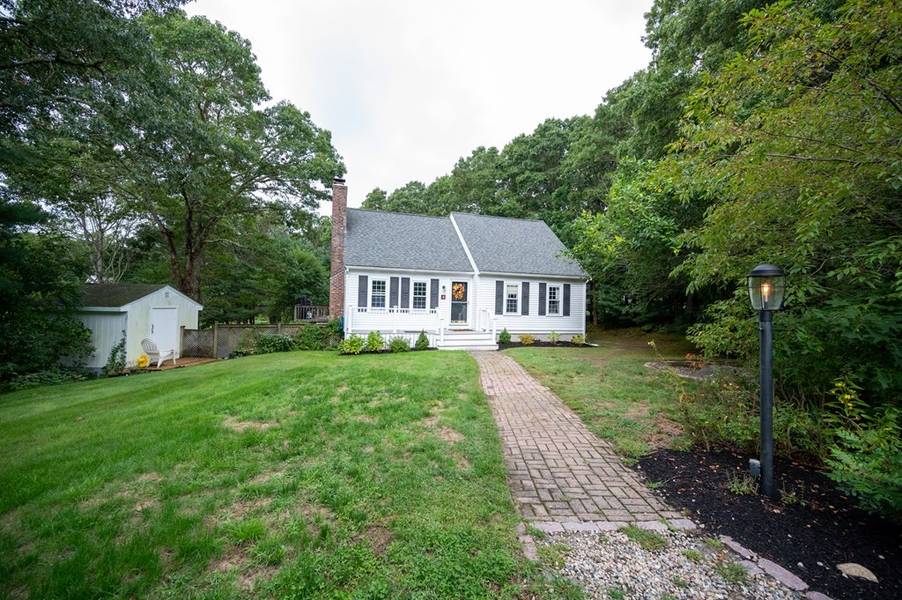 4 Gunstock Cir, Bourne, MA 02559