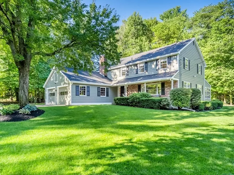 25 Hemlock Rd, Andover, MA 01810