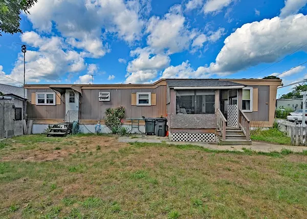 Wareham, MA 02538,3030 Cranberry Highway #1