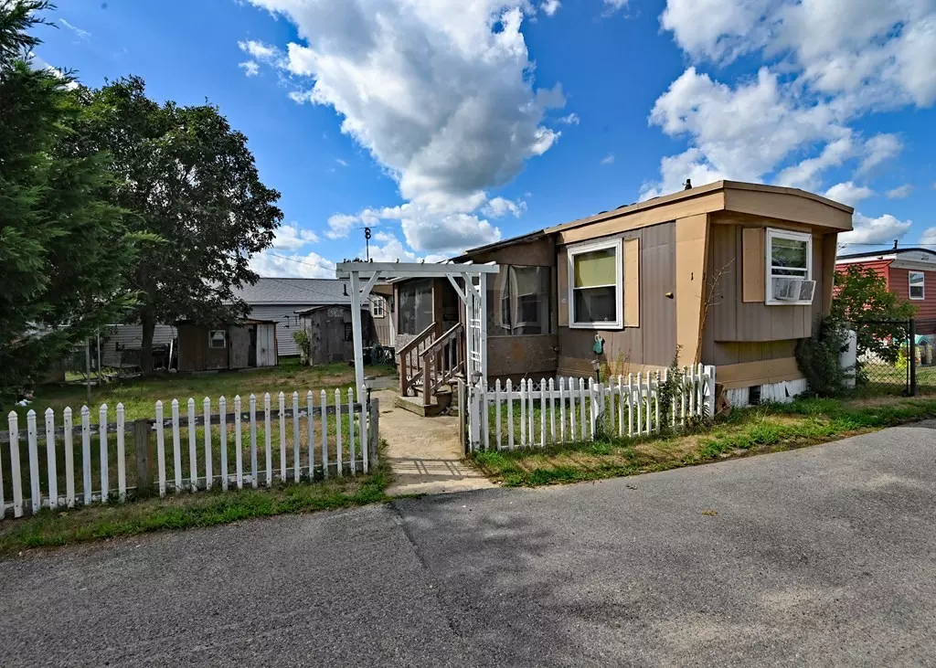 Wareham, MA 02538,3030 Cranberry Highway #1