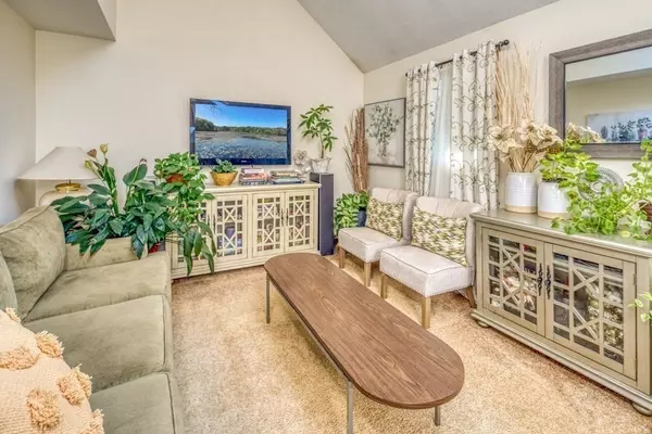 Edgartown, MA 02539,67 Saddle Club Rd