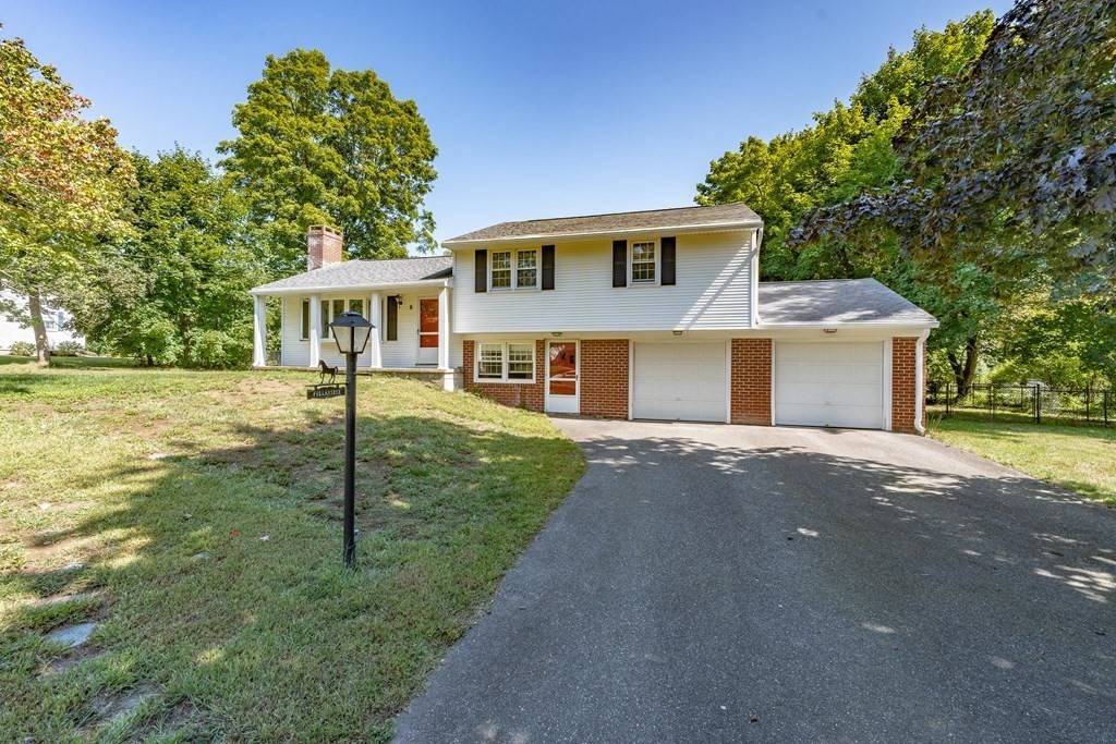 Wilbraham, MA 01095,8 S Park Dr